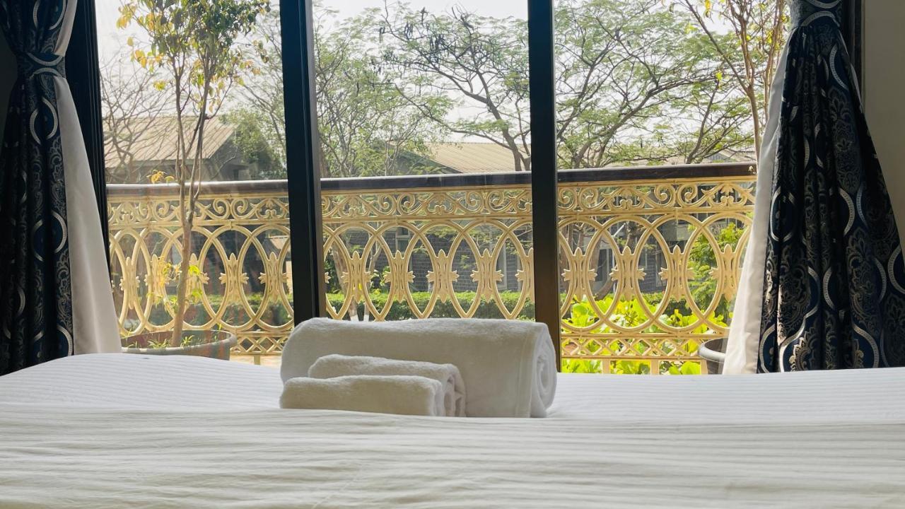 Euphoriaa 4br Jacuzzi Pvtpool Theatre Lonavala