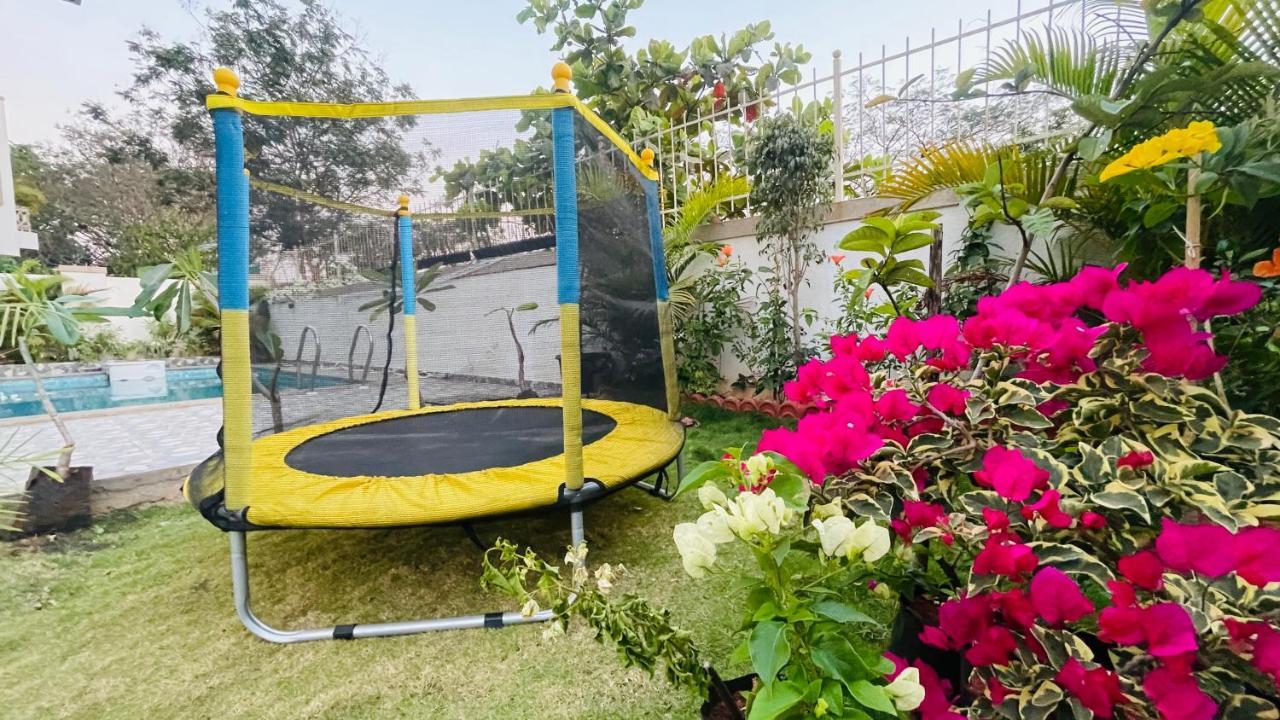 Euphoriaa 4br Jacuzzi Pvtpool Theatre Villa *
