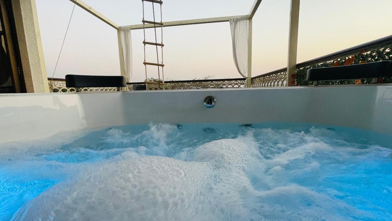 Euphoriaa 4br Jacuzzi Pvtpool Theatre Villa