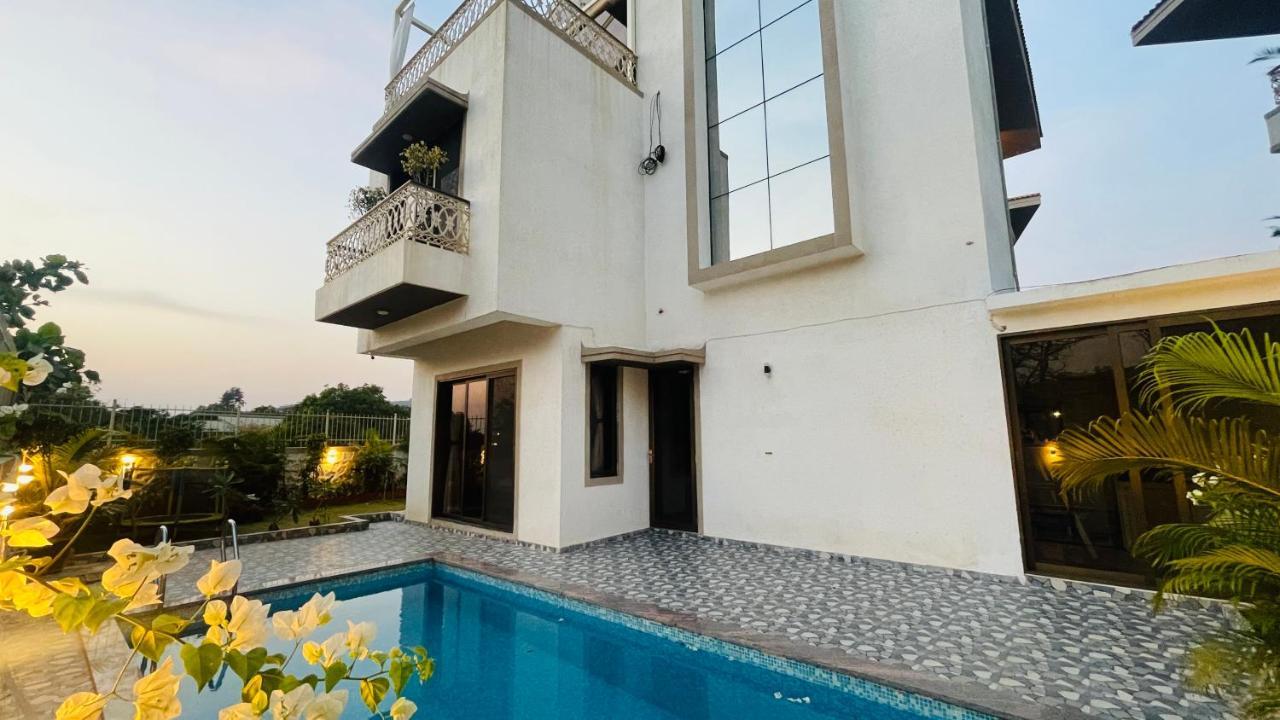 Euphoriaa 4br Jacuzzi Pvtpool Theatre * Lonavala