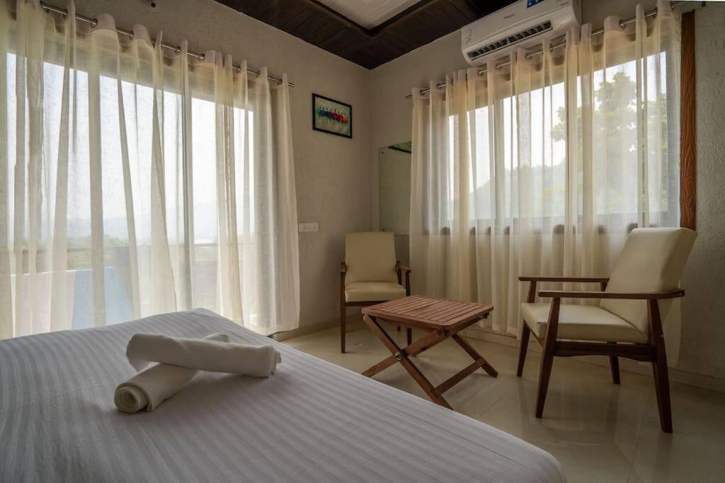 Leisurely By The Foothills 7bhk , Pawna Lake,