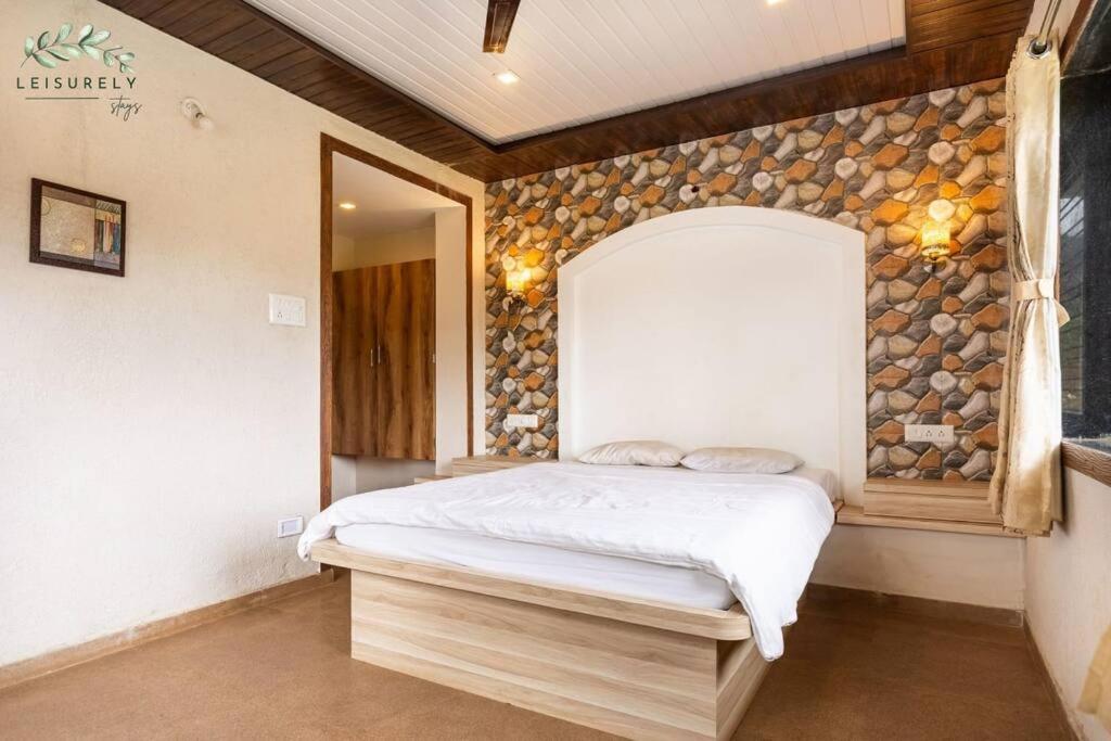 Leisurely By The Foothills 7bhk , Pawna Lake, Villa