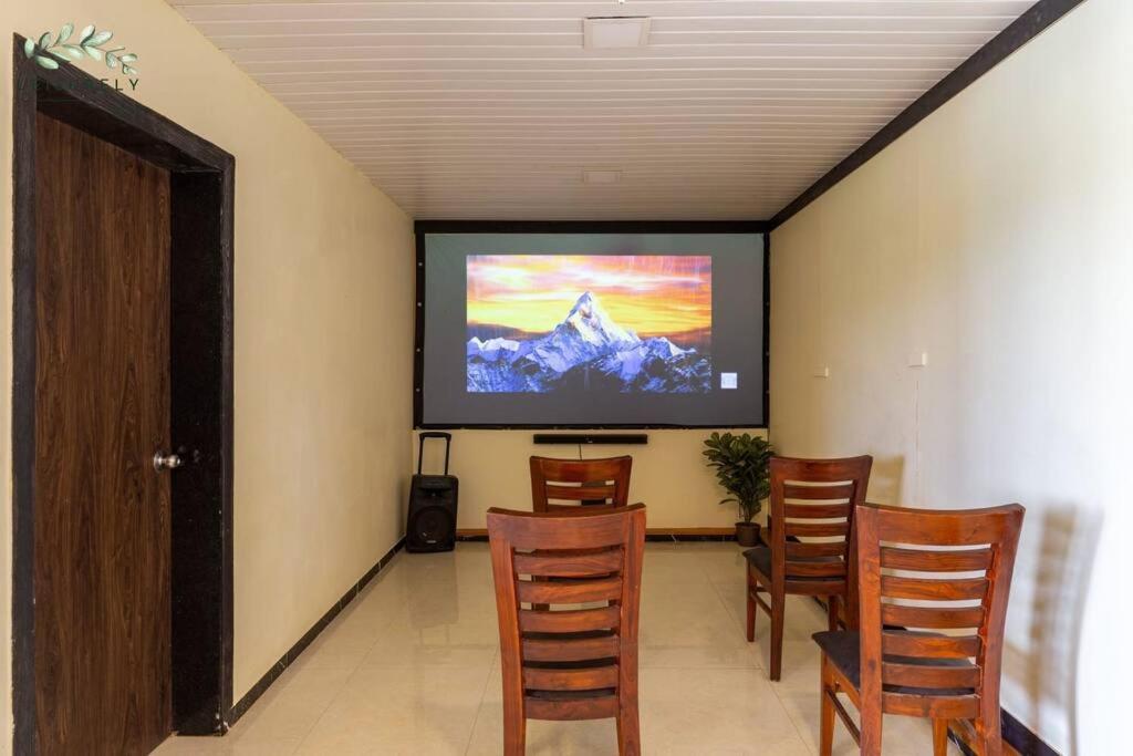 Leisurely By The Foothills 7bhk , Pawna Lake,