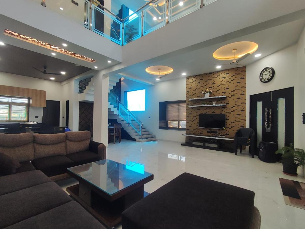 Aj 3bhk