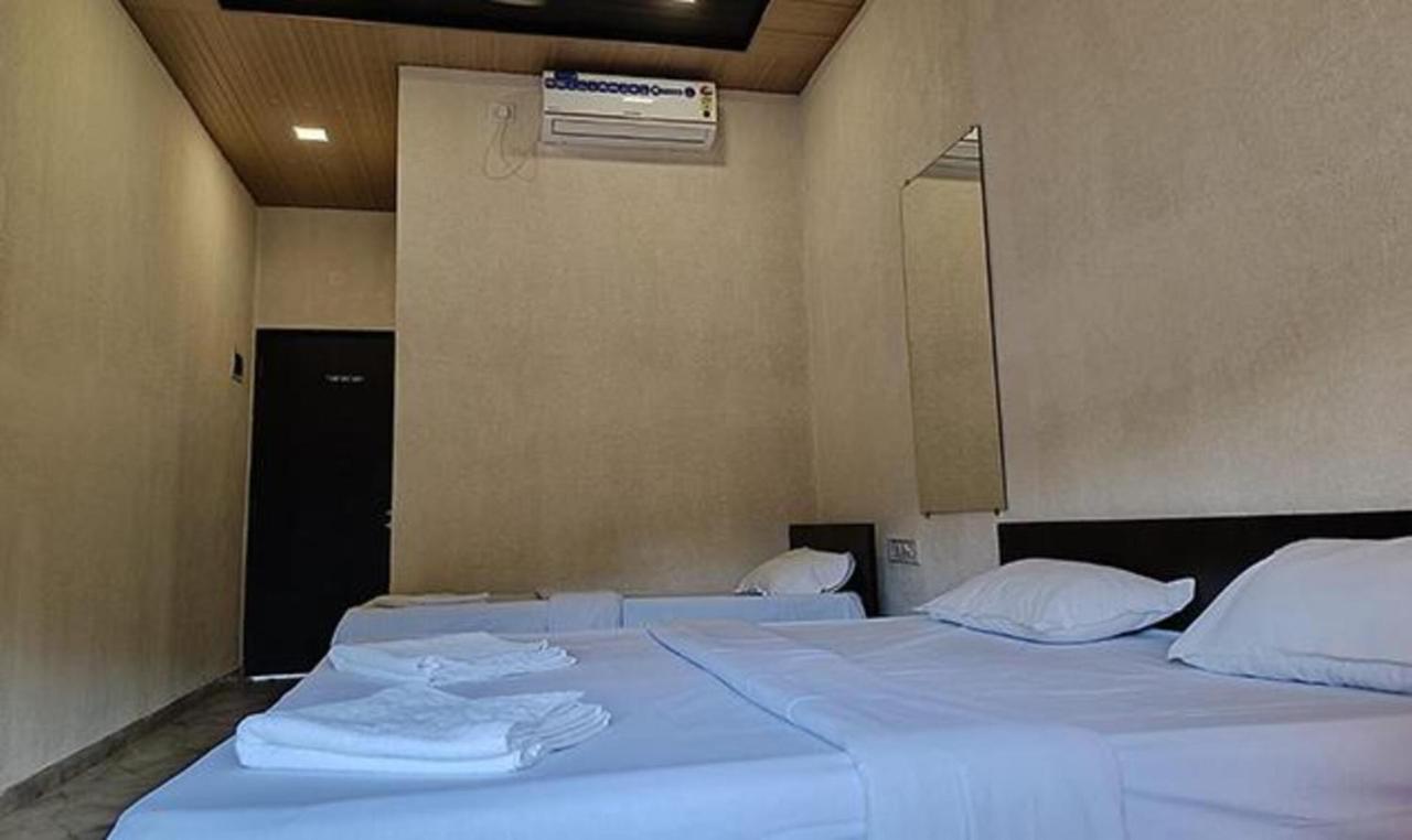 Fabhotel Jalsa Hotel