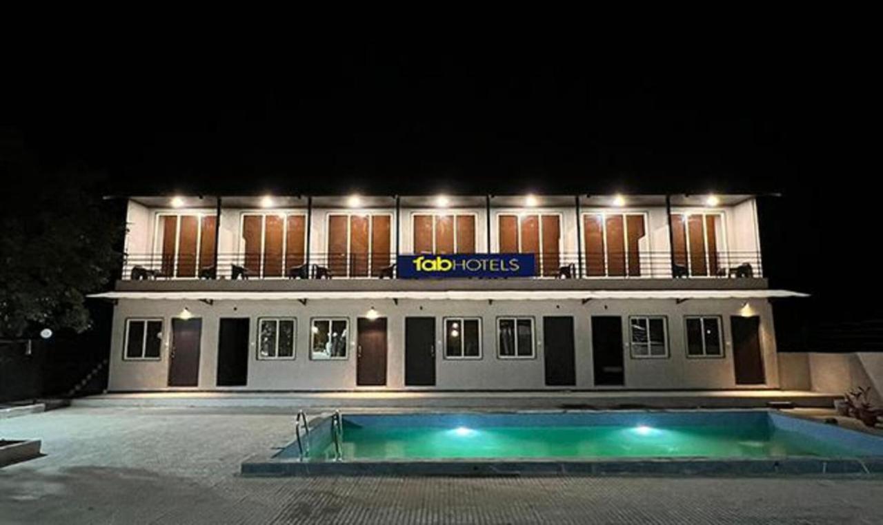 Fabhotel Jalsa