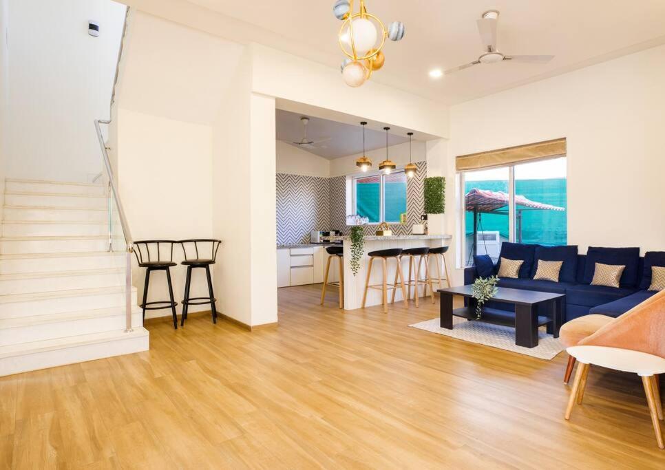 Shantai Luxurious 35 - Villa Lonavala
