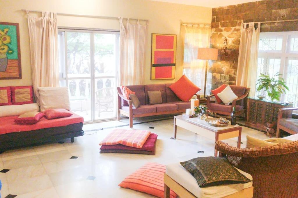 Francis Exclusive 4-bedroom Family Retreat With Pool Villa Lonavala