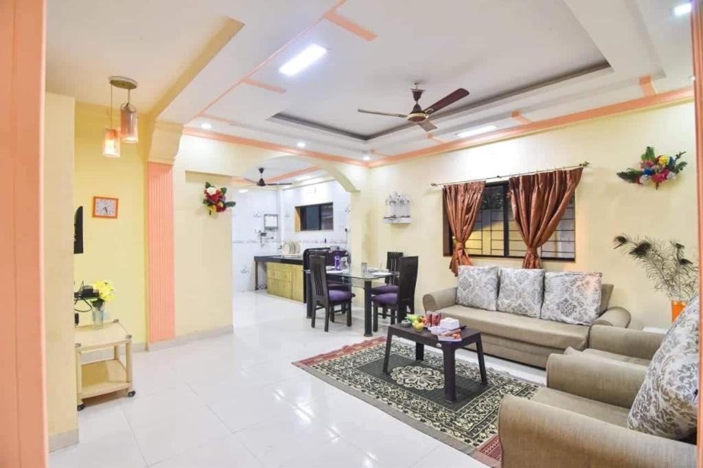 Empyrean Stays Ll Jimmy Ll 3bhk Ll Swimming Pool Ll Ac Ll Pool Table Ll Waksai *