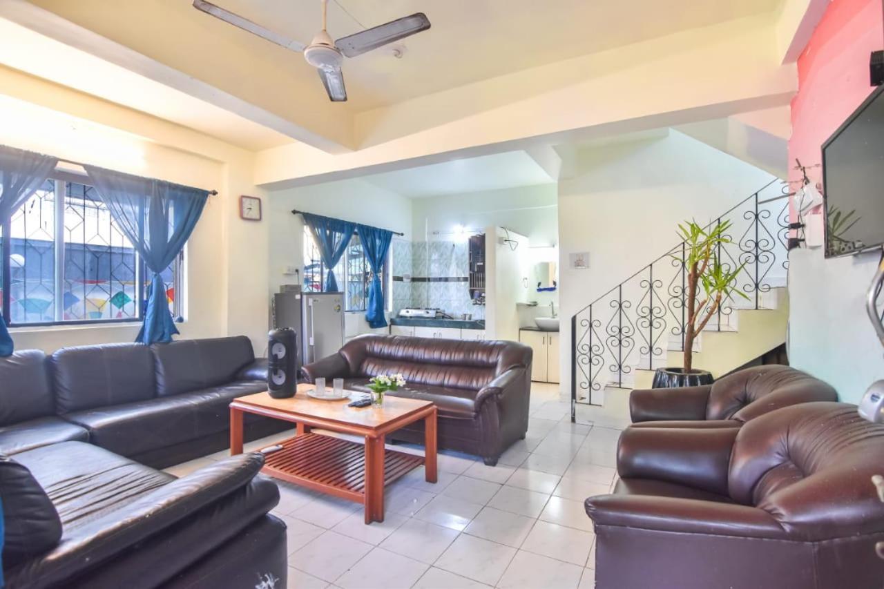 Empyrean Ll Orchid Ll 2bhk Ll Ac Ll Pool Ll Gold Valley Sector D Ll Villa