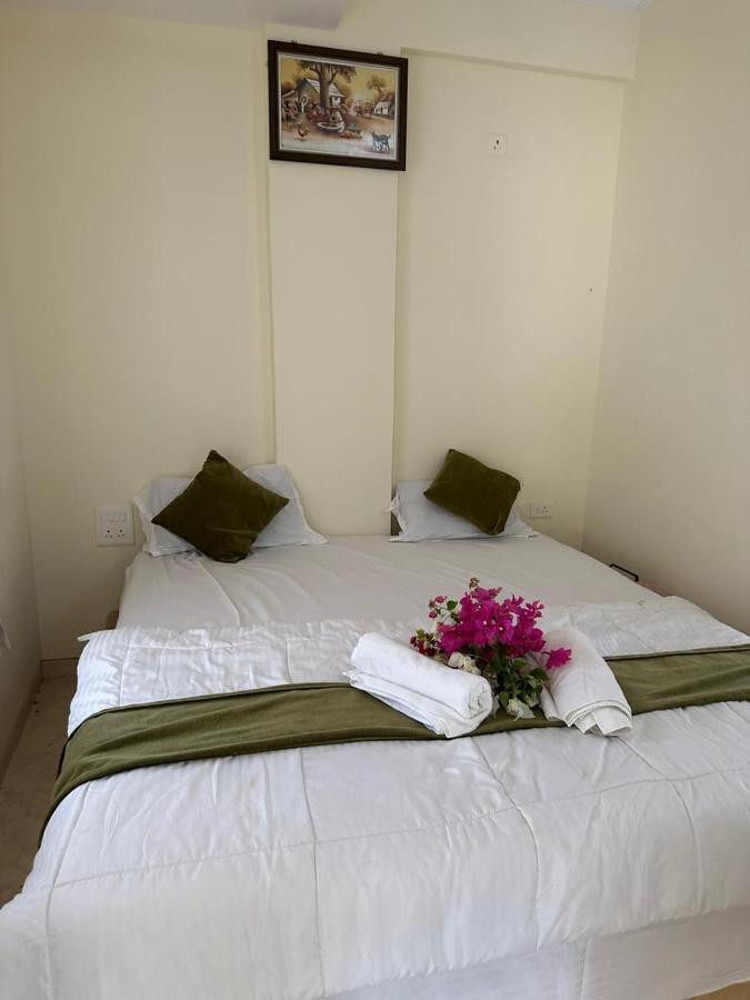Kb Girivan 8bhk Villa