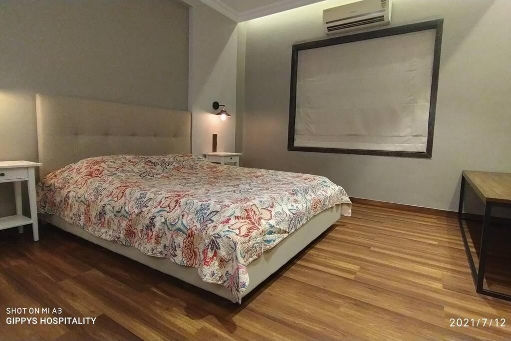 Villa Cheerful 44 *