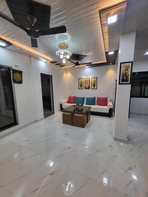 The Perfect Stays Umang * Lonavala