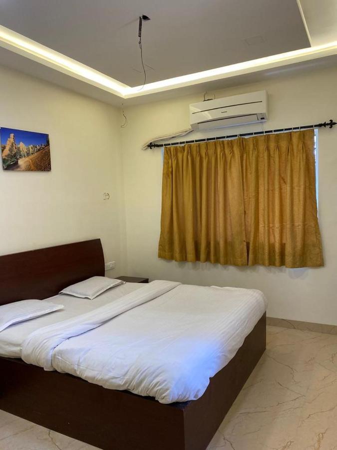 Ivy Pearl Row House No 4 Holiday home *