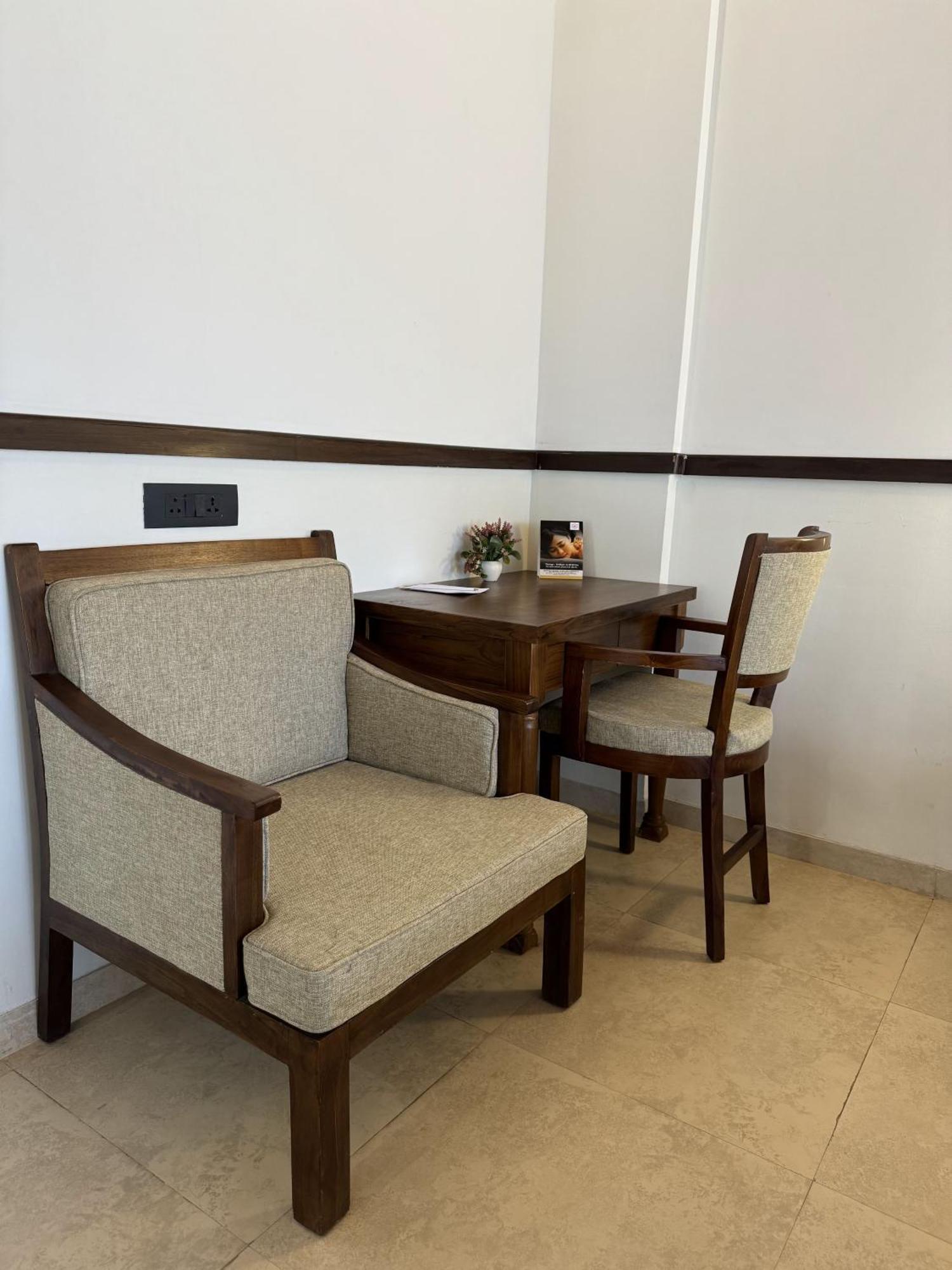 Hotel Mastiff Grand La Villae