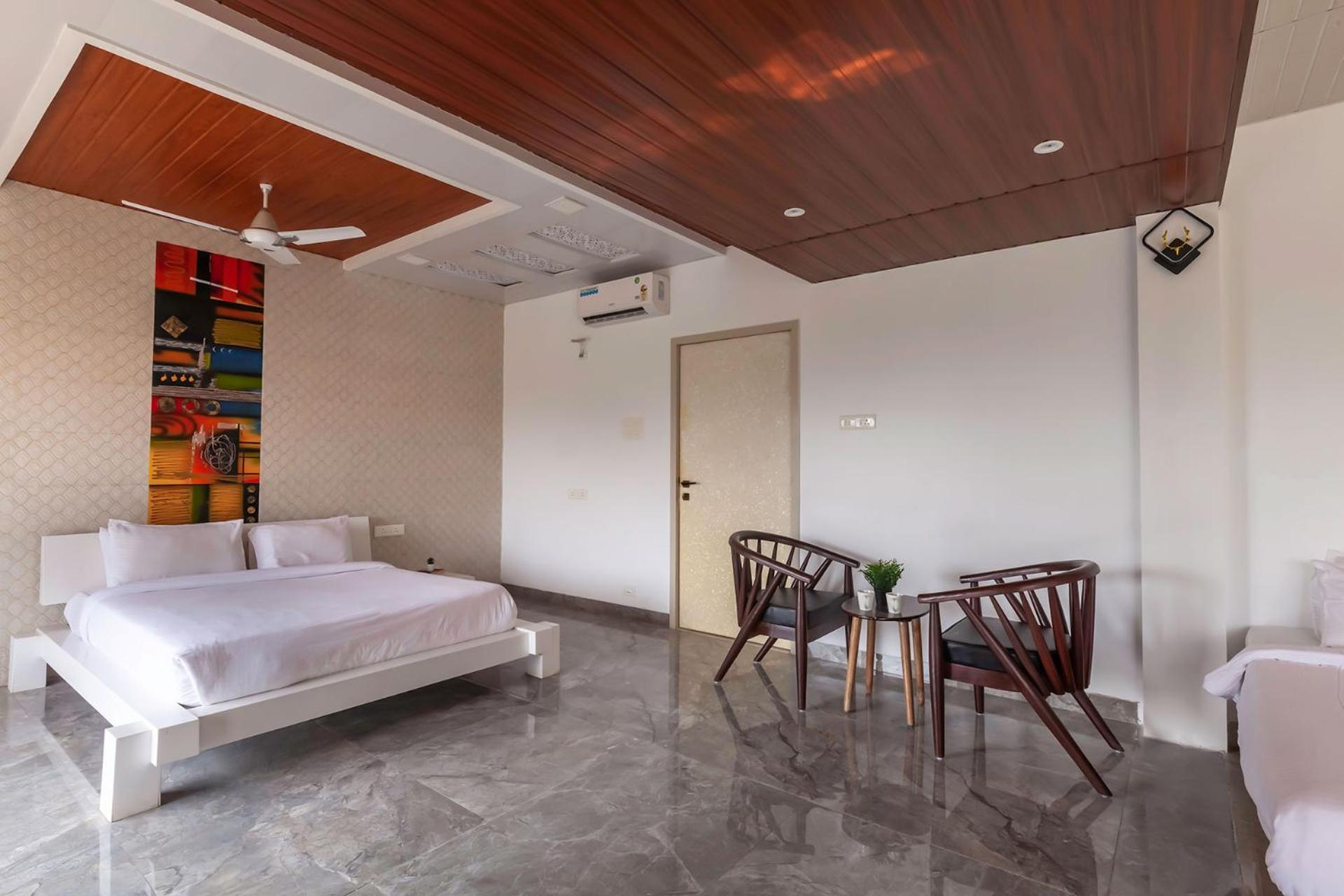 Resort Ayurkutir Villa: Relaxation Oasis With Pool, Gym & Snooker Lonavala