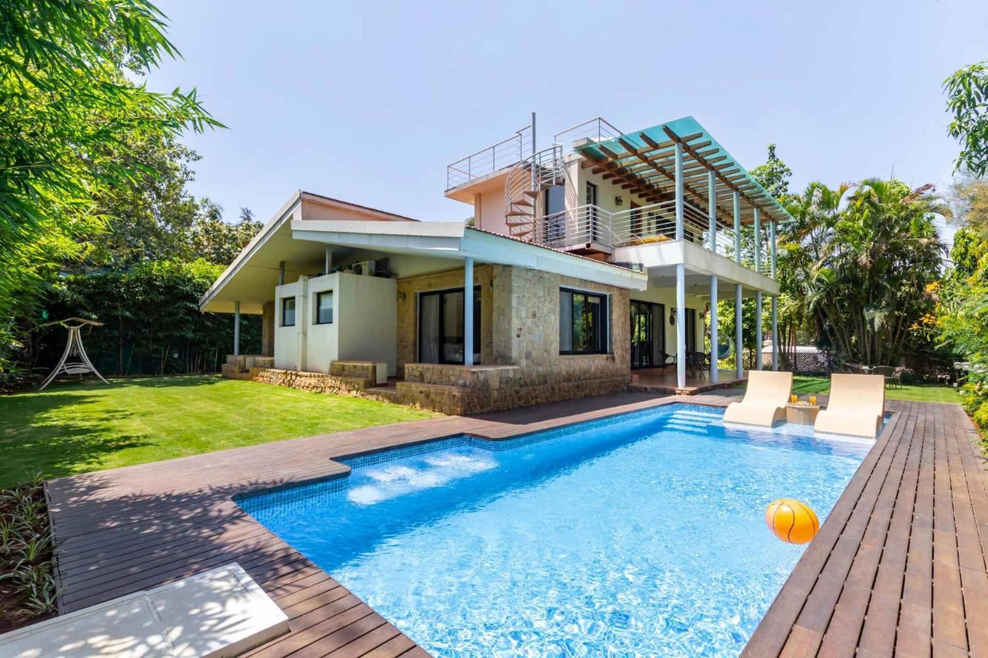 Stayvista's Verona - Enjoy A Heated Pool And Snooker Table For An Unforgettable Villa Lonavala