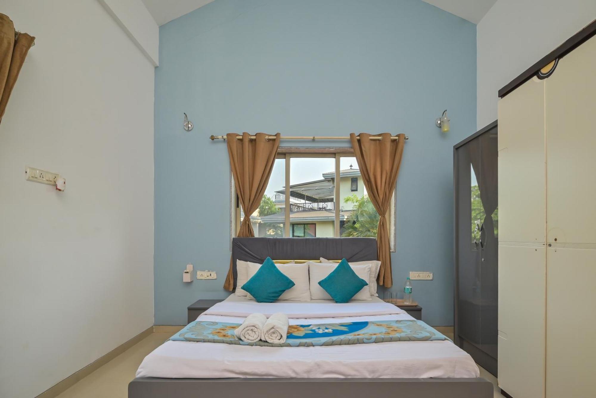 S4 Villa