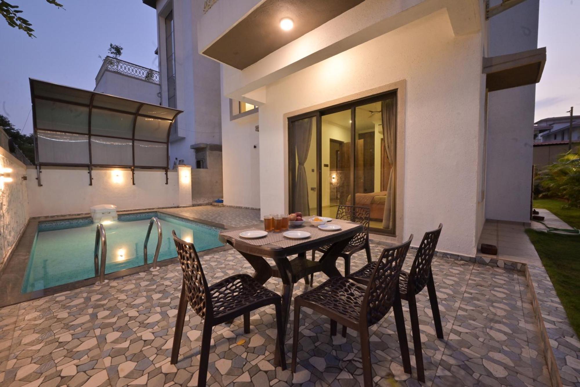 4 Bedroom Pvt Pool