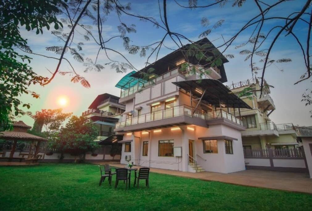 Orchard * Lonavala