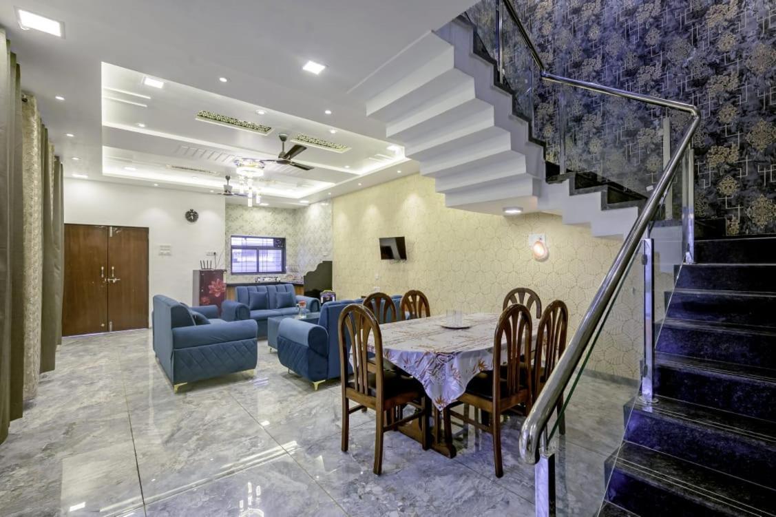 Fun Square Holiday home Lonavala