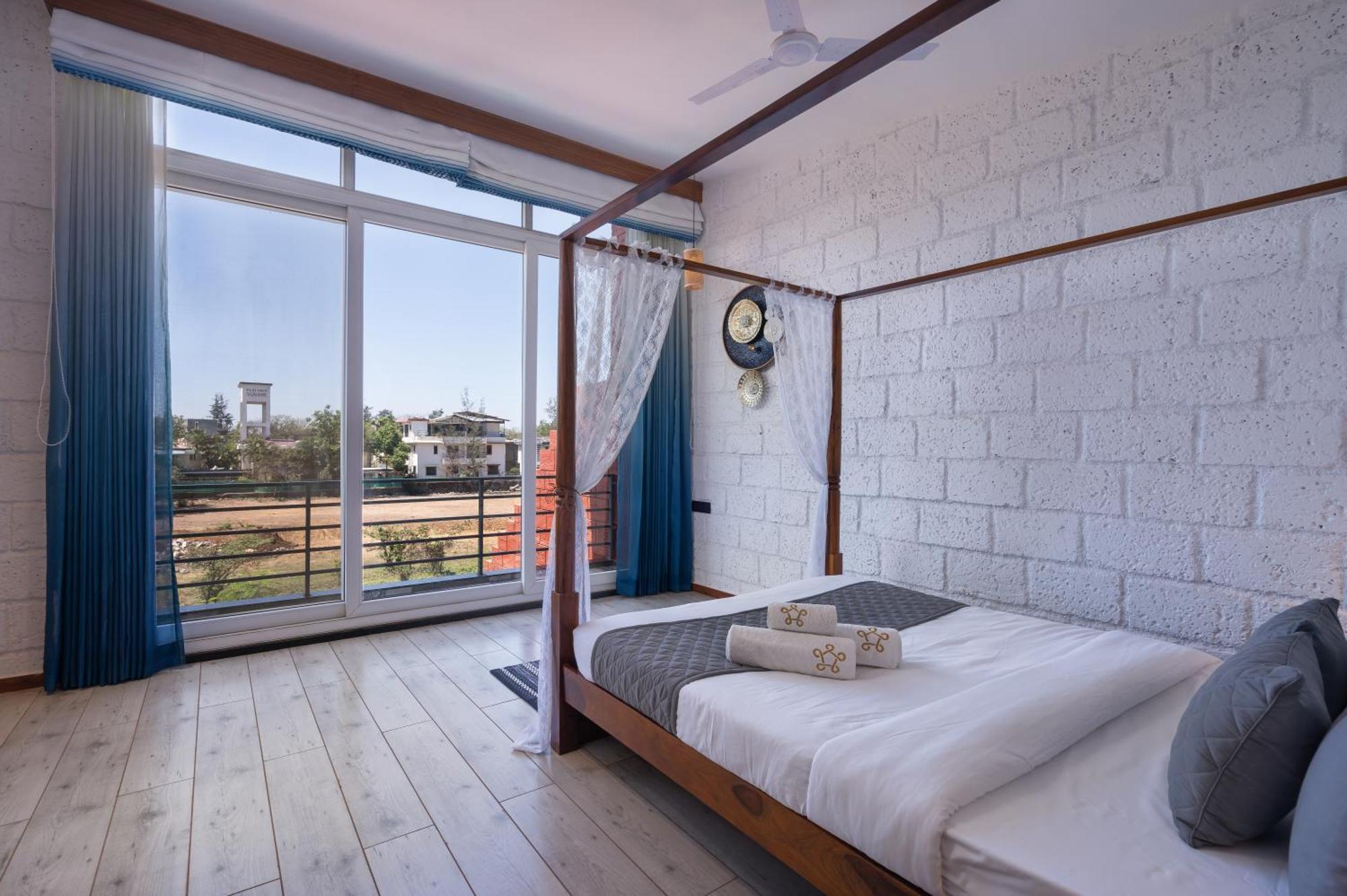 Saffronstays Calvin - 3 Bedroom Pool In Villa