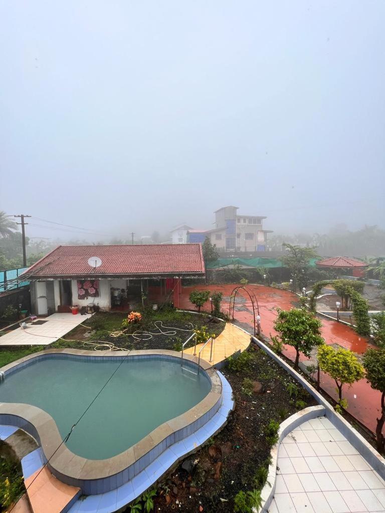Mount View - The Dream Ll Pvt Pool Ll Garden Ll 3ac Villa Lonavala