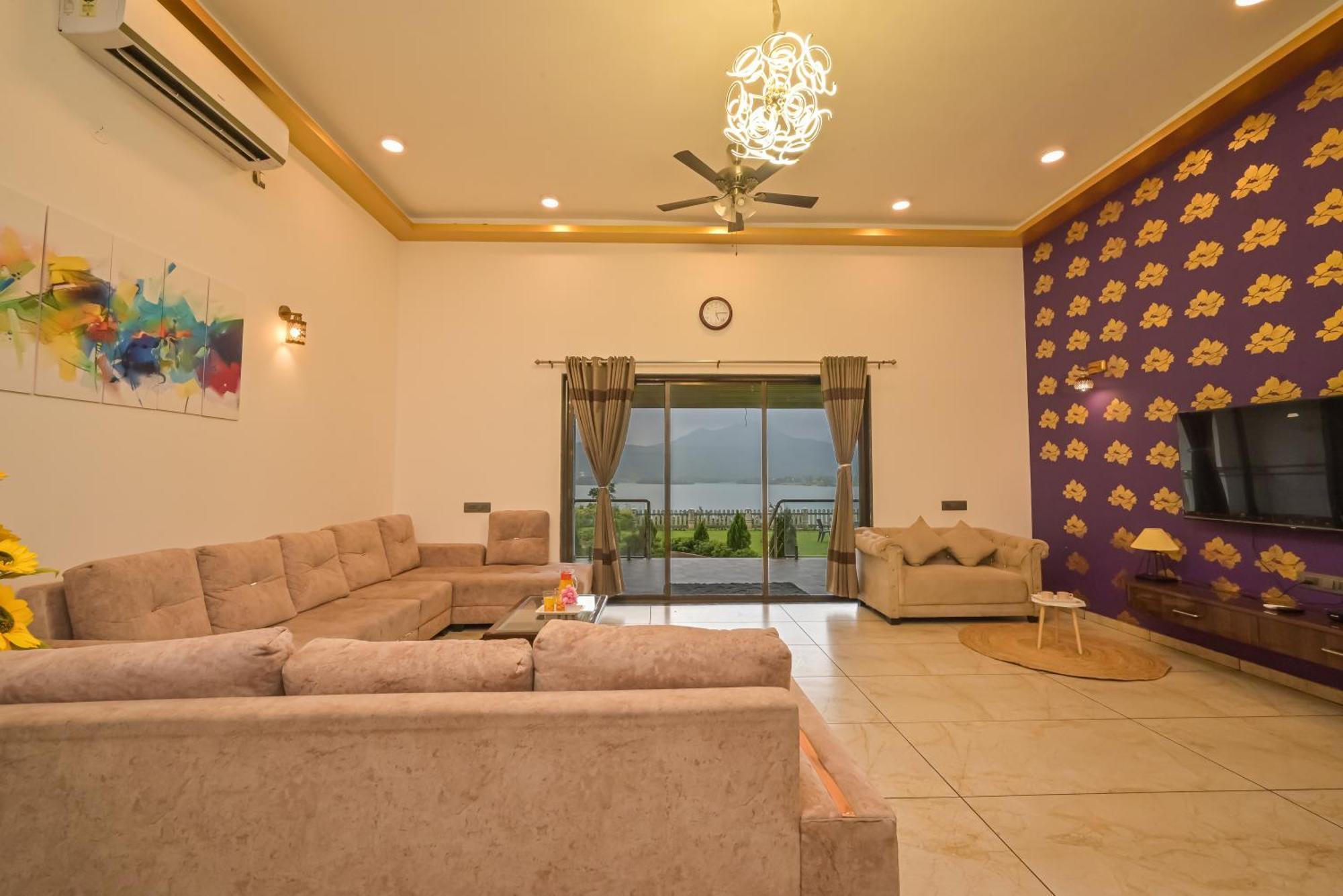 Lifeline - Exquisite Pawna Lakeview Estate With Expansive Infinity Pool Holiday home *