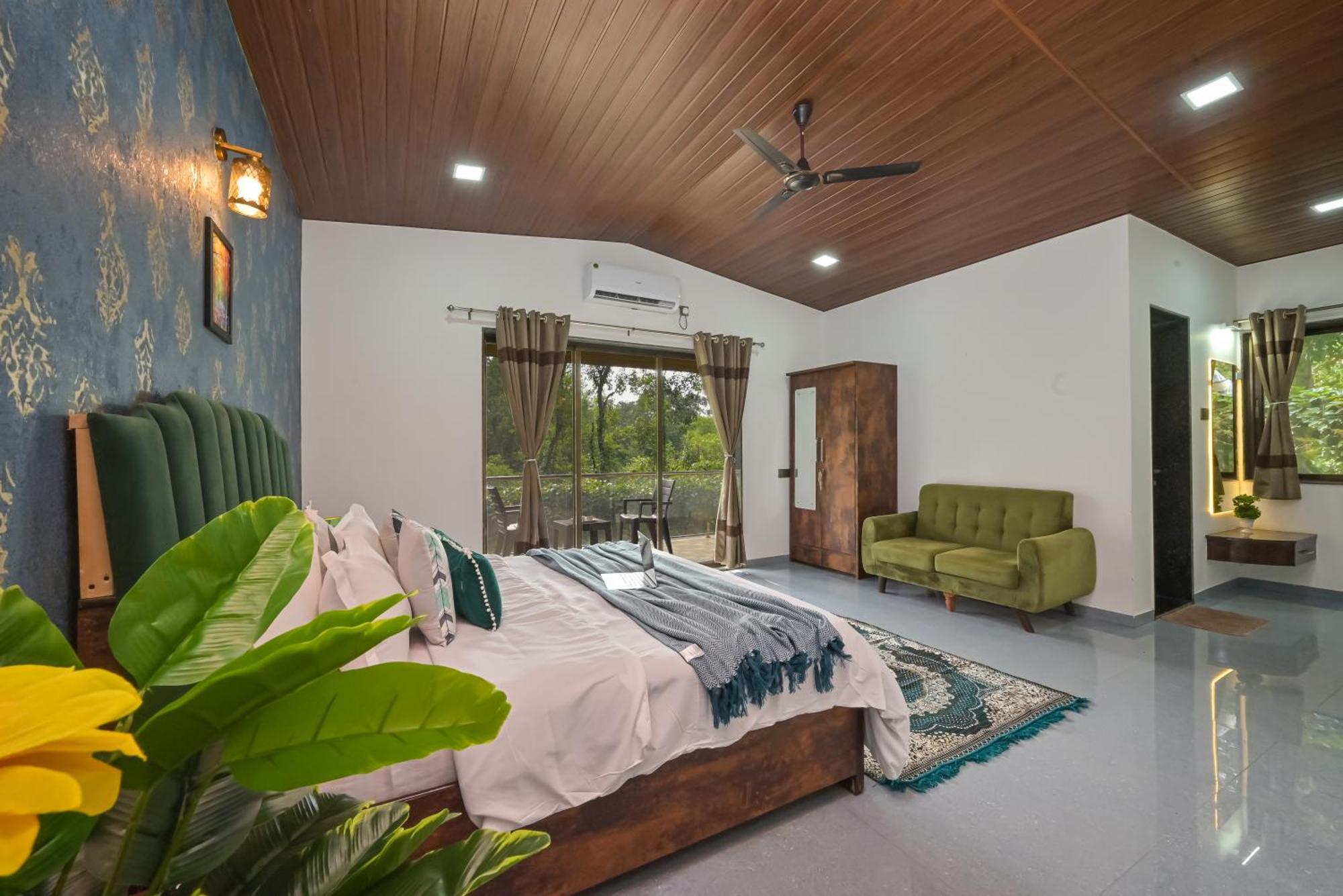 Holiday home Lifeline - Exquisite Pawna Lakeview Estate With Expansive Infinity Pool *