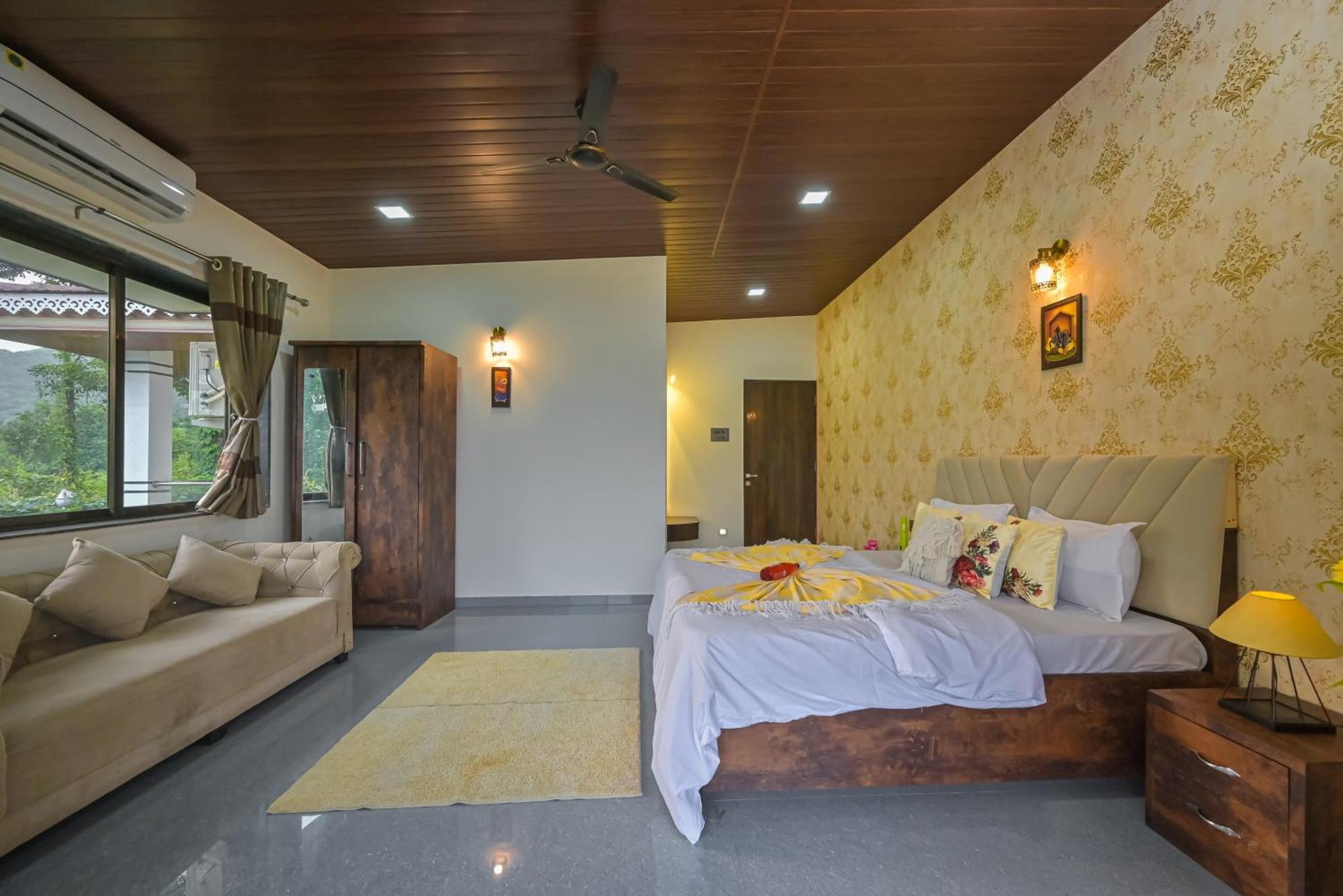 Lifeline - Exquisite Pawna Lakeview Estate With Expansive Infinity Pool * Lonavala