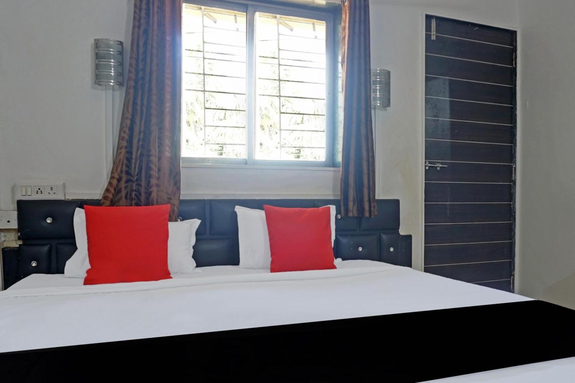 Hotel Oyo Sumant Palace Lonavala