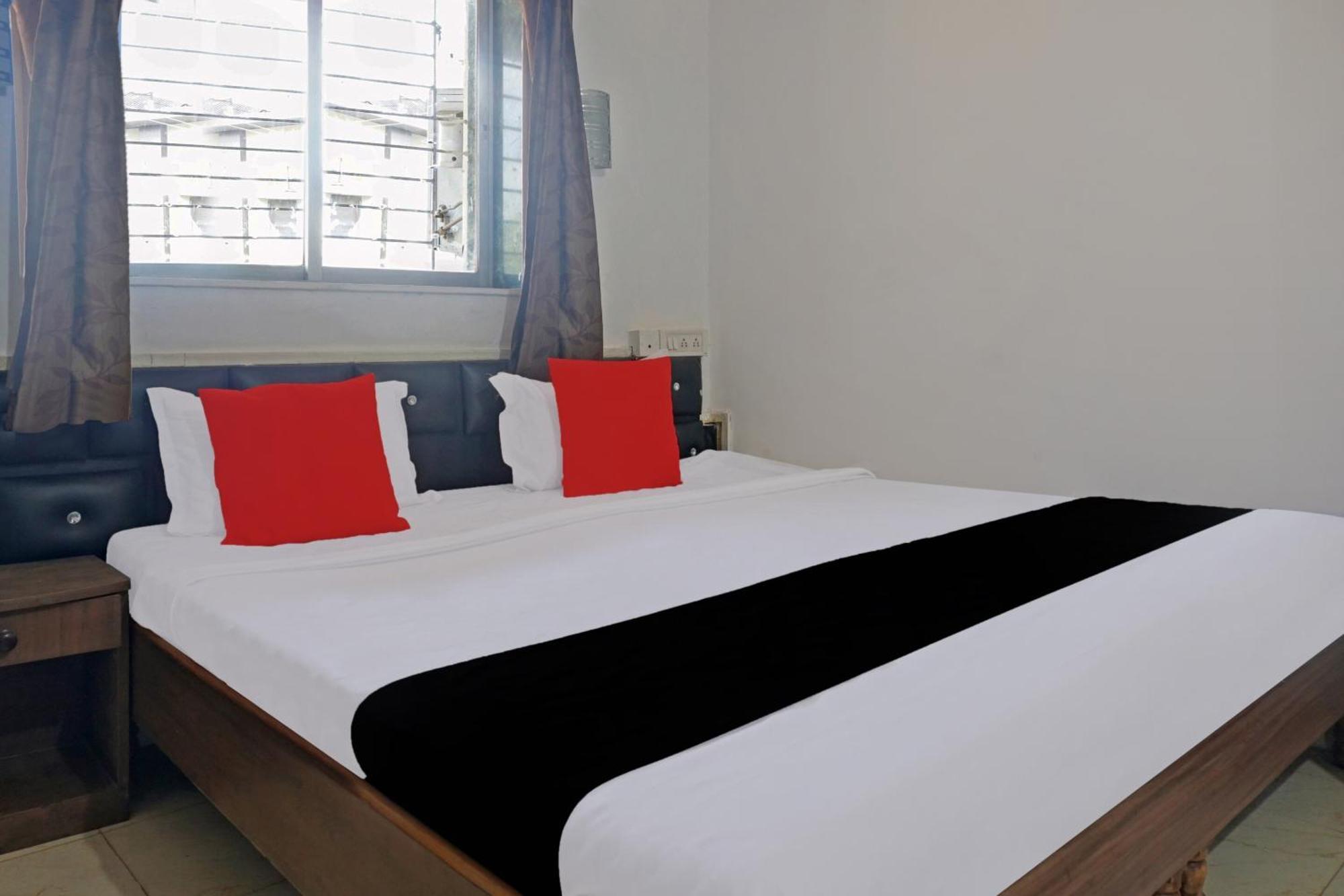 Hotel Oyo Sumant Palace Lonavala