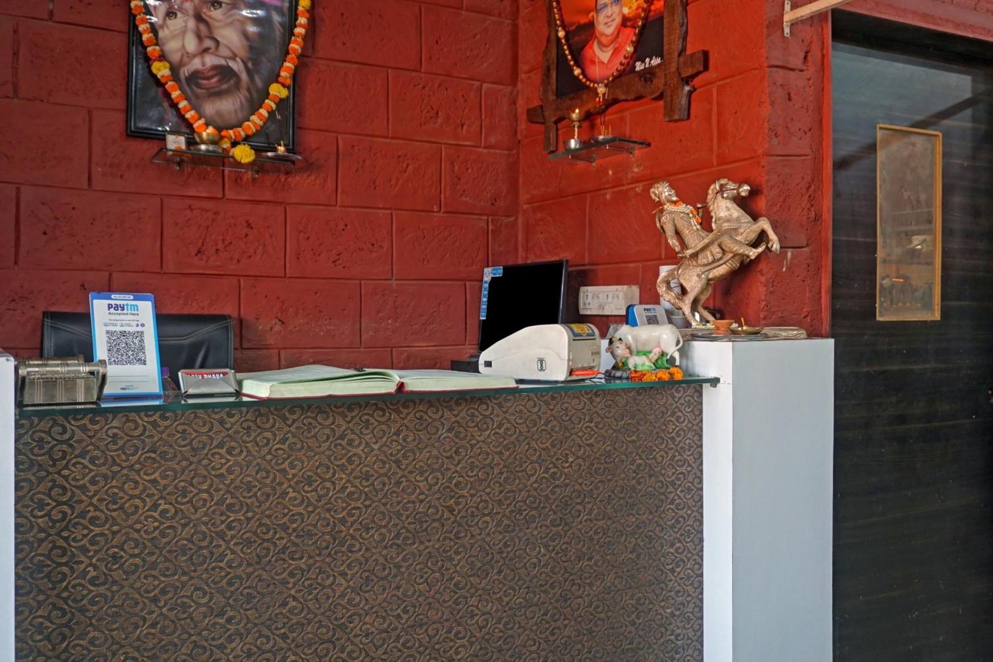 Hotel Oyo Sumant Palace 3*