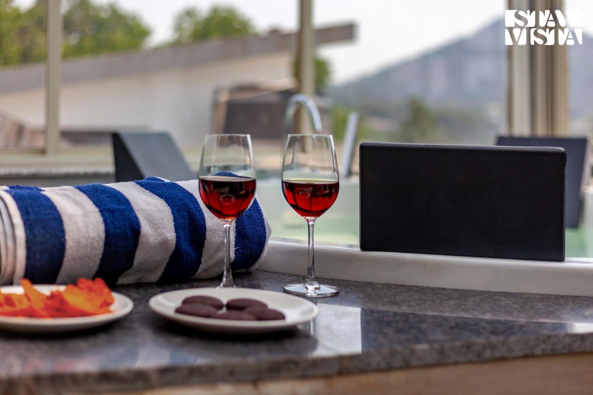 Villa Stayvista's Cosmo Zen - Mountain-view With Pool, Jacuzzi, And Indoor & Outdoor Activities Lonavala