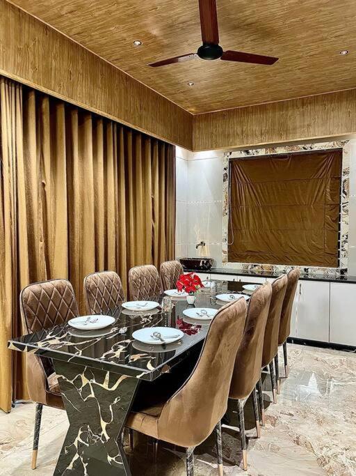 Mount Retreat Villa *