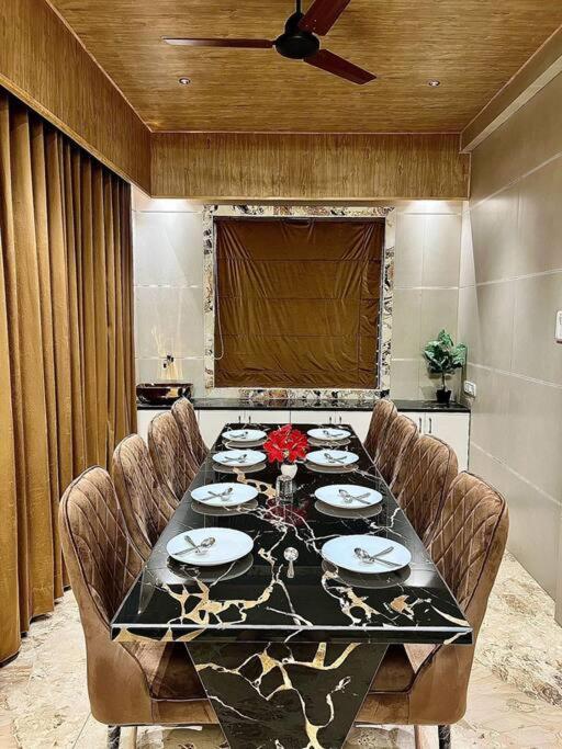Mount Retreat Villa *