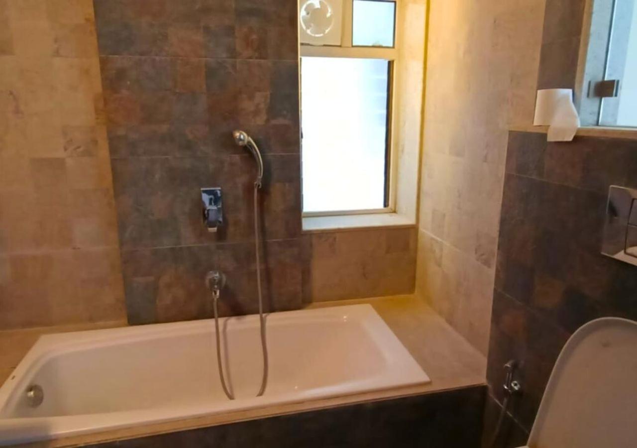 Elevate Luxurious 5 Bhk With Private Pool In *