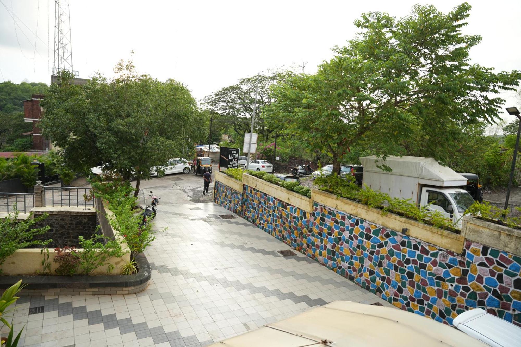 Lalit By Royalstay Hotel 3*