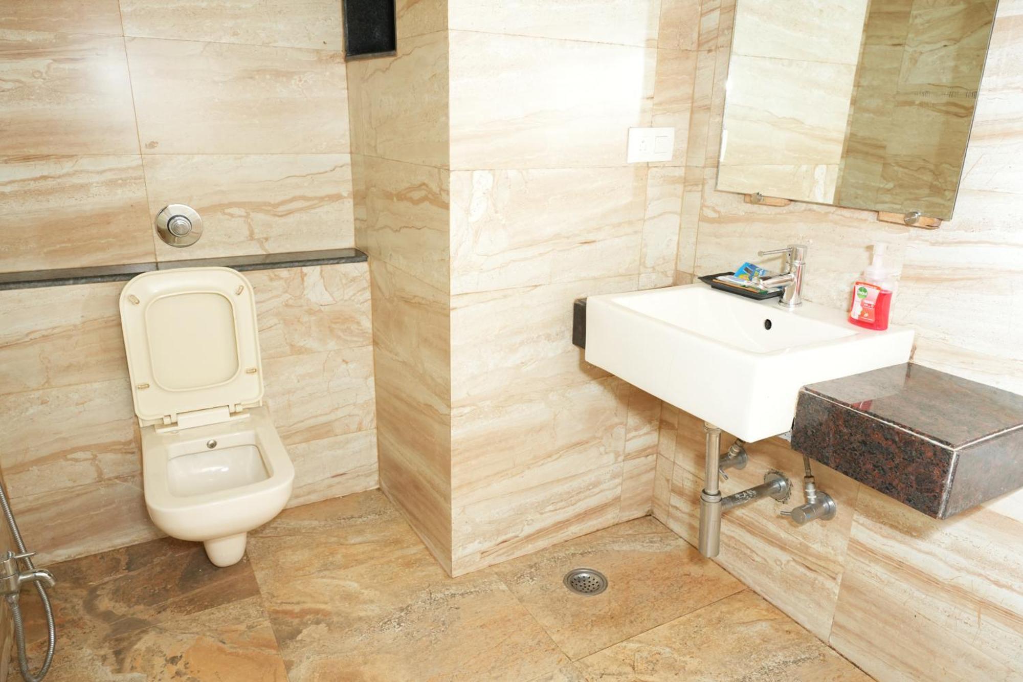 Lalit By Royalstay Hotel