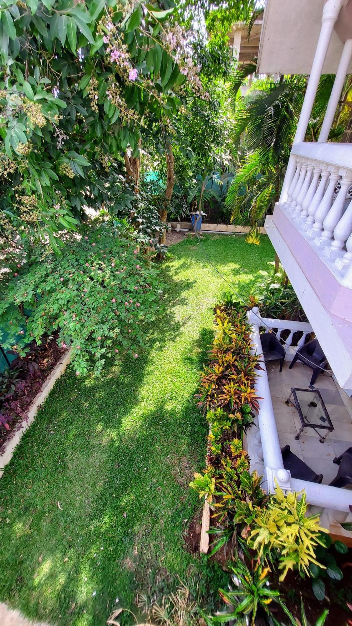 Francis Exclusive 4-bedroom Family Retreat With Pool Lonavala