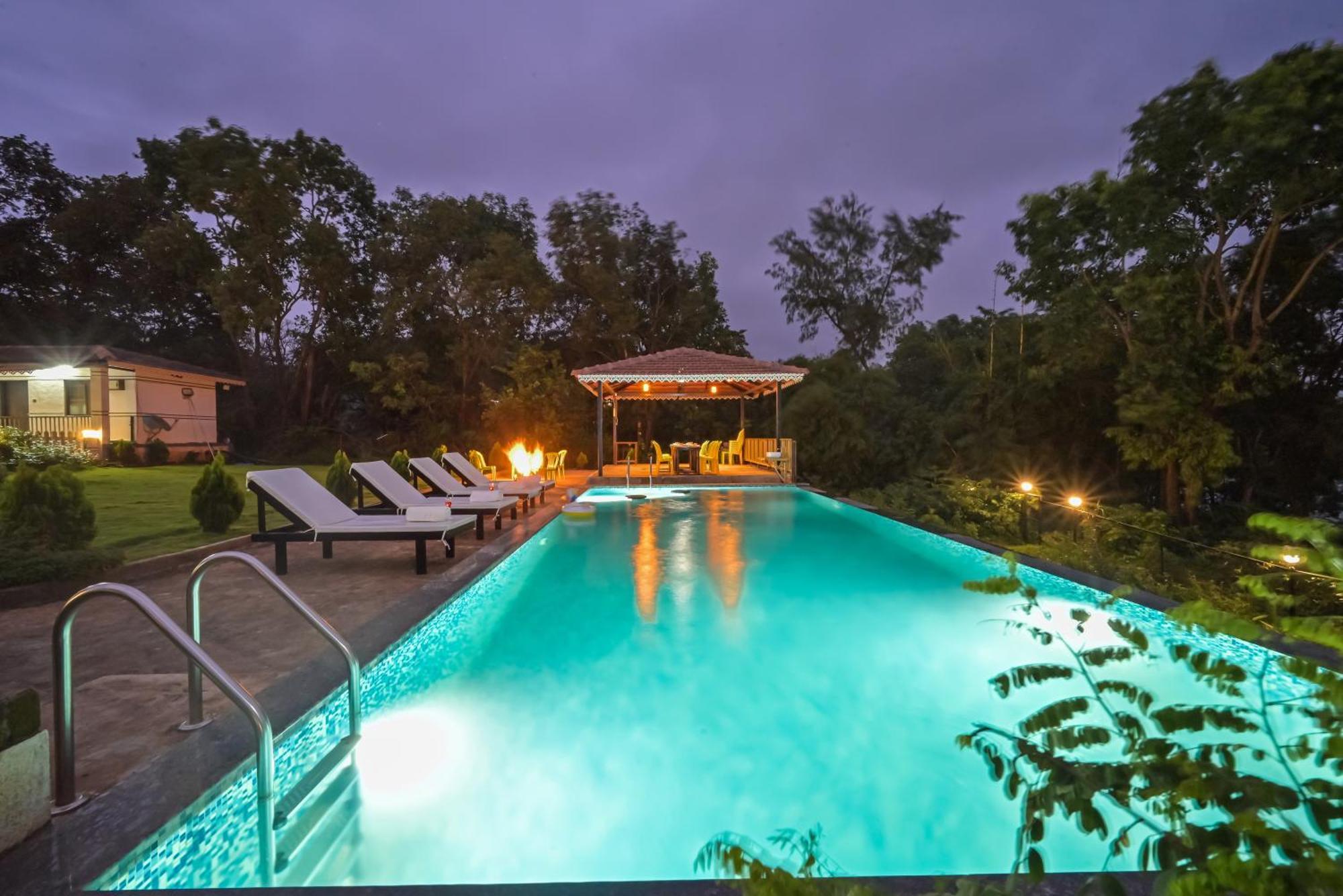 Holiday home Lifeline - Exquisite Pawna Lakeview Estate With Expansive Infinity Pool *