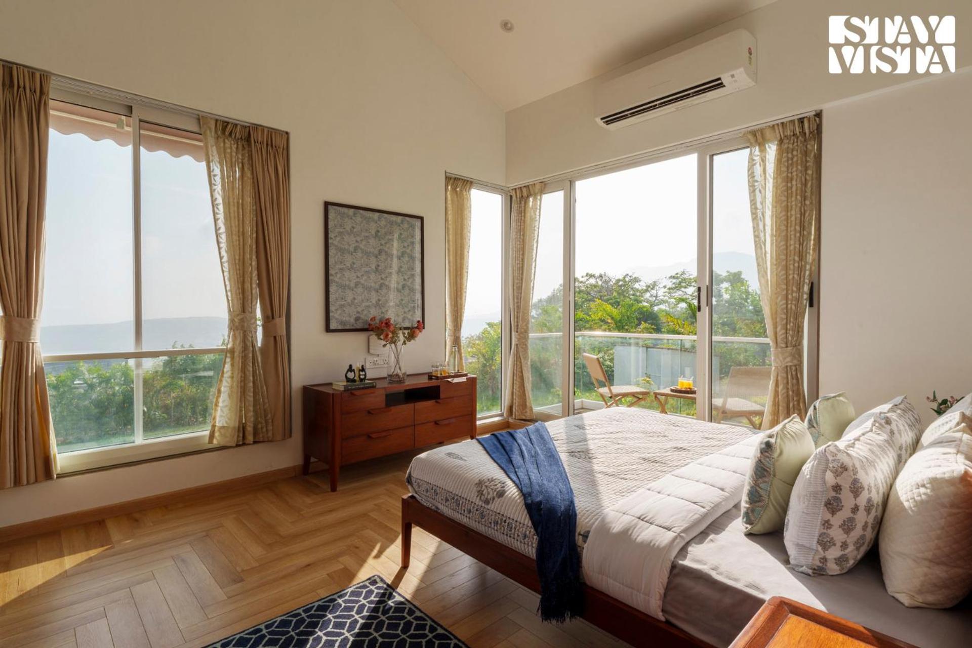 Stayvista At Bean & Blanc The Lux Collection Villa