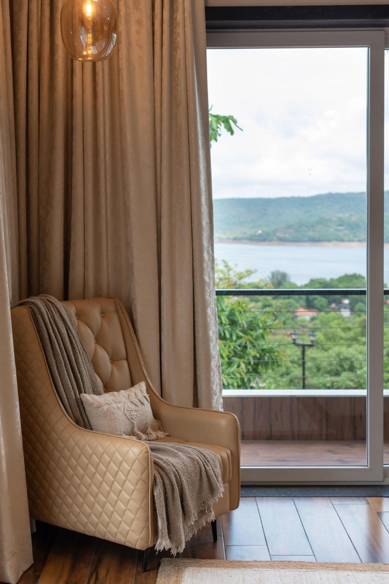 Stayvista At La Nirvana With Pool, Music Speaker & Indoor-outdoor Game Villa Lonavala