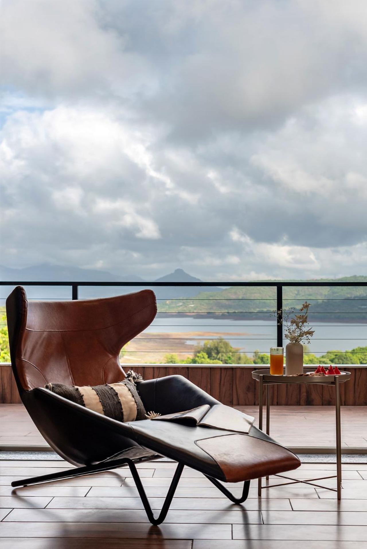 Stayvista At La Nirvana With Pool, Music Speaker & Indoor-outdoor Game Lonavala