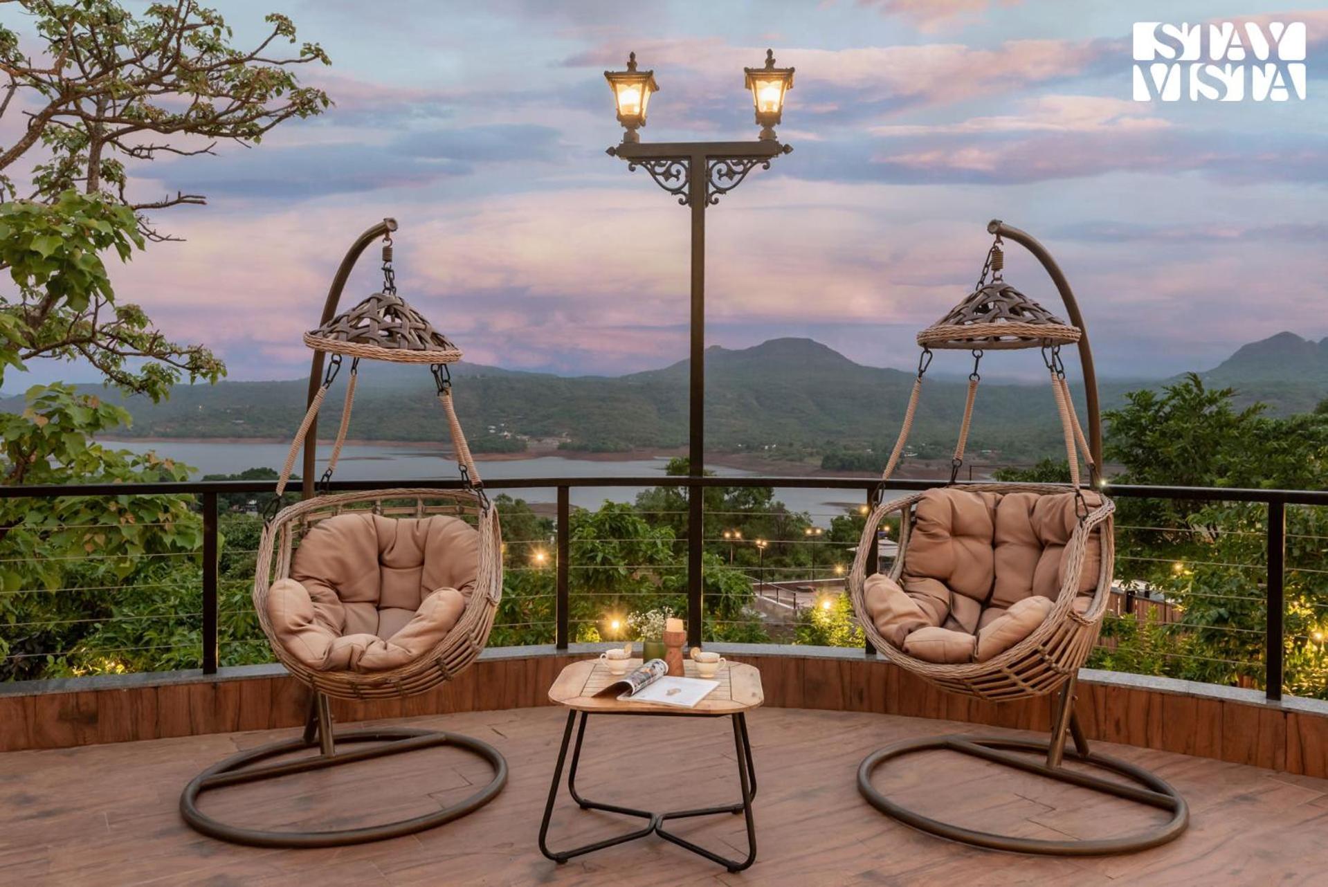 Stayvista At La Nirvana With Pool, Music Speaker & Indoor-outdoor Game *