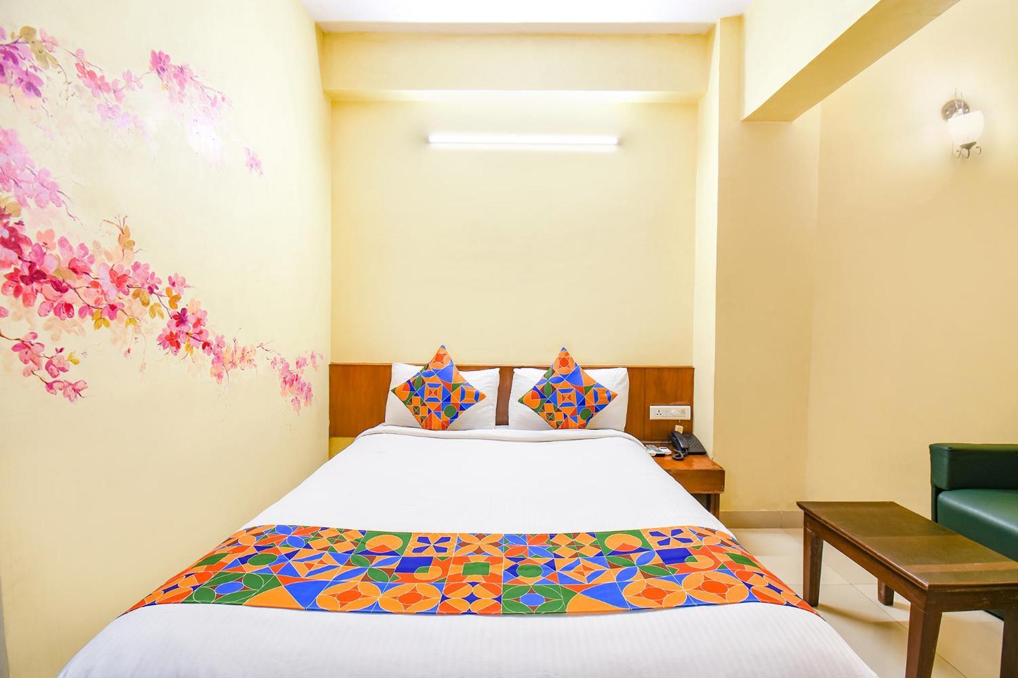 Hotel Fabhotel Prime Yash Residency - Nr Railway Station