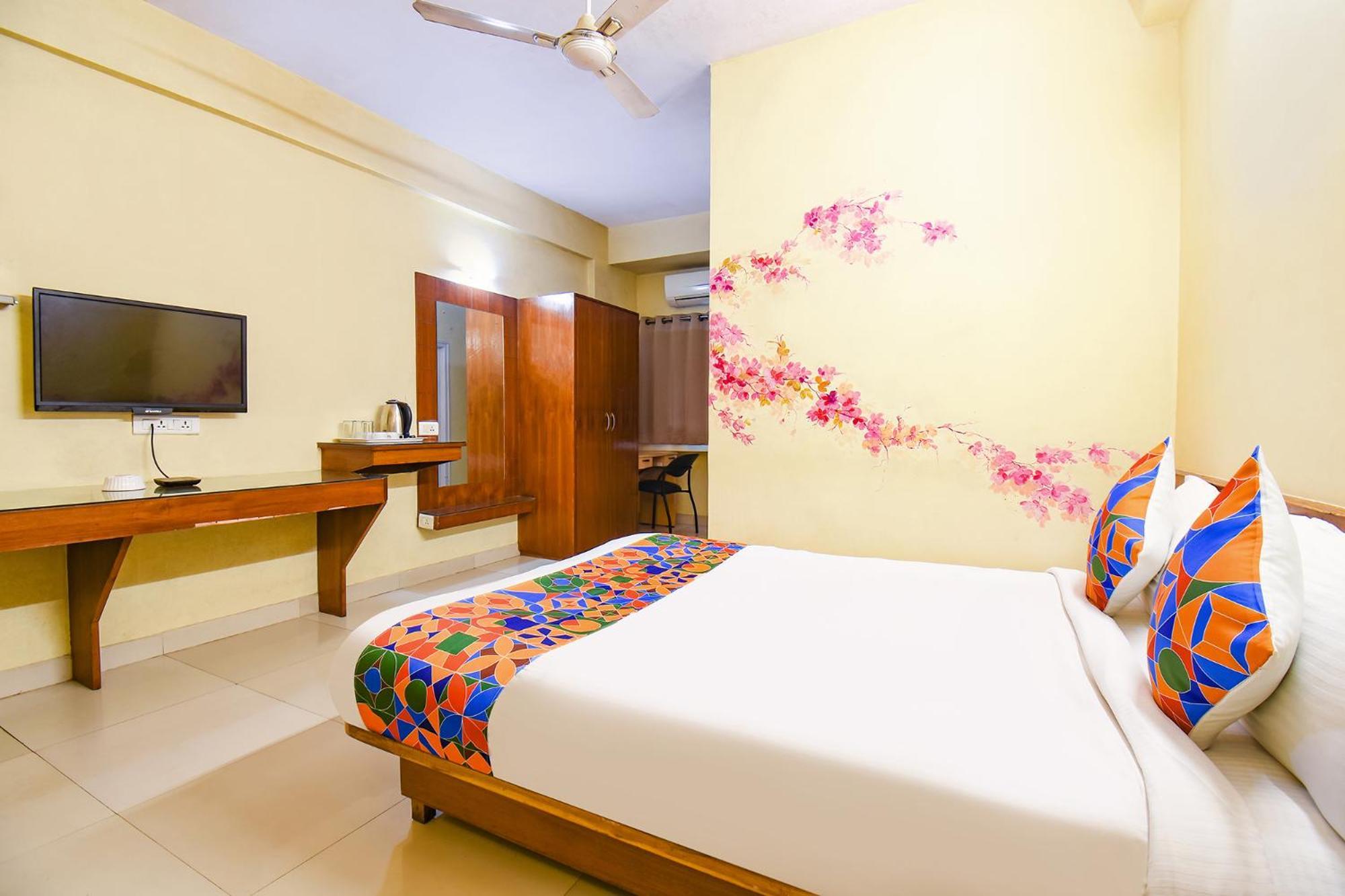 Fabhotel Prime Yash Residency - Nr Railway Station Hotel Lonavala
