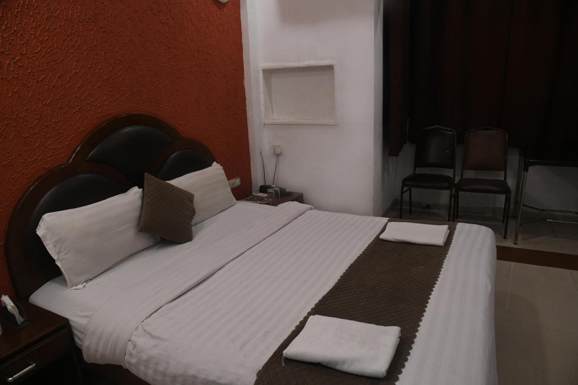 Hill Forest Hotel 2*