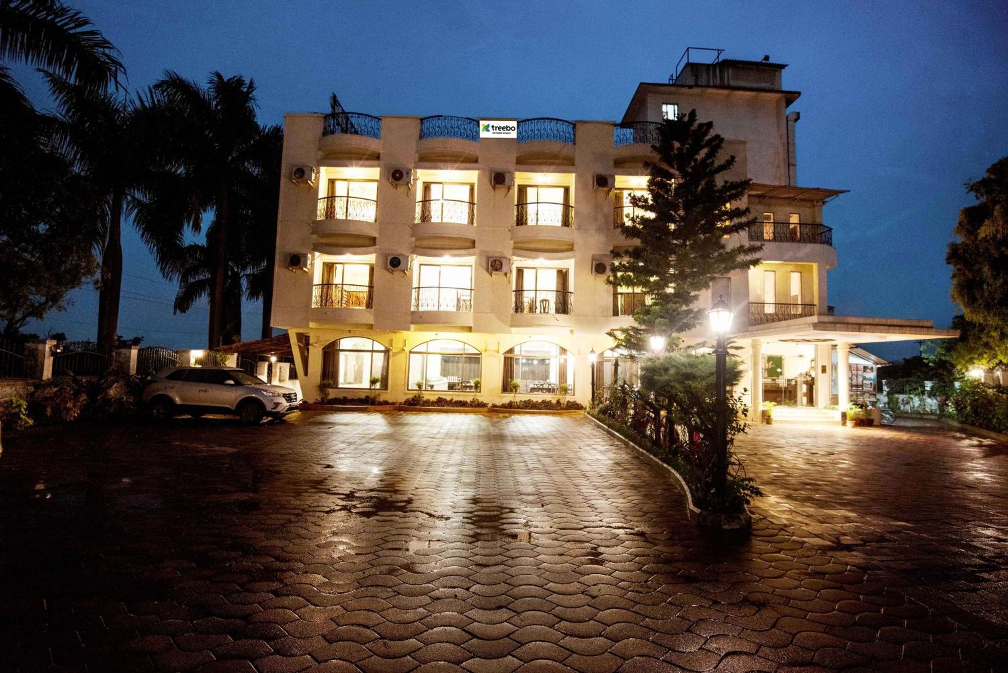 Hotel Treebo Reveniir