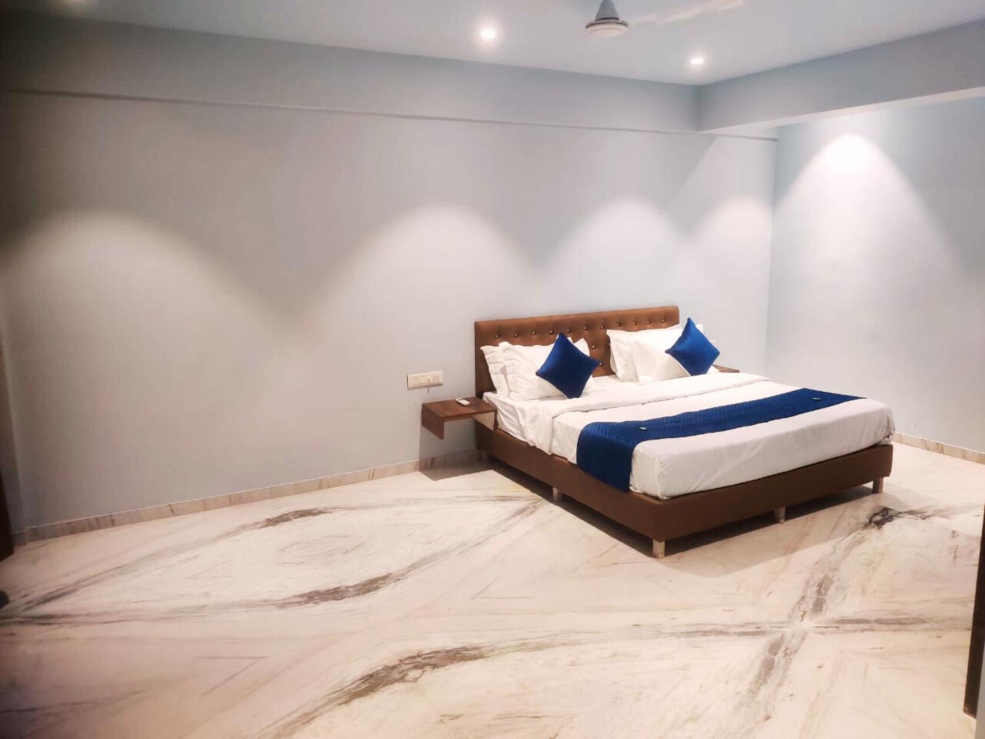 Hotel Misty Blues & Lonavala